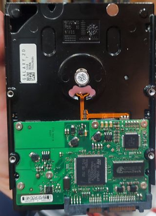 Disco duro HDD 320GB conexión SATA