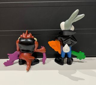 2 figuras Looney Tunes