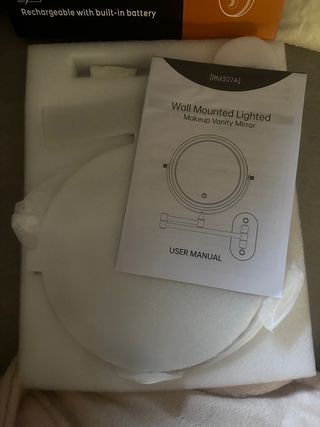 Espejo de tocador regulable con aumento y luz