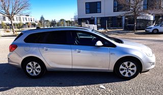 Opel Astra Sport Tourer