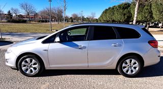 Opel Astra Sport Tourer