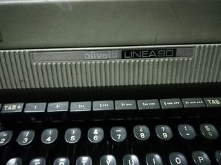 Máquina de escribir olivetti