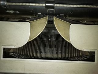 Máquina de escribir olivetti