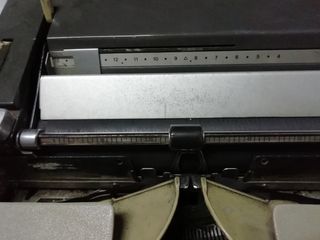 Máquina de escribir olivetti