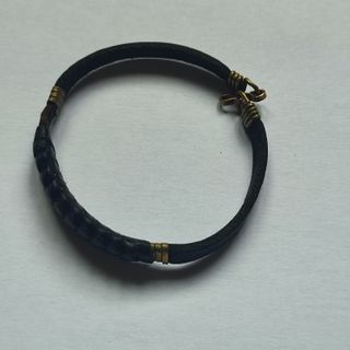 Pulsera de cuero negro con trenzado cierre metal