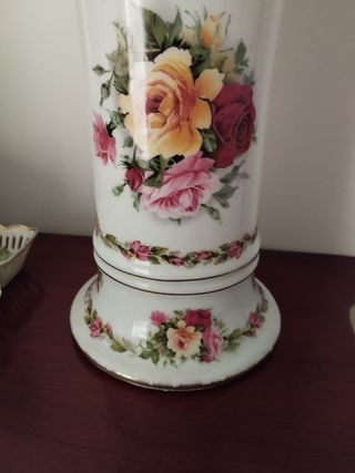 Jarrón de porcelana.