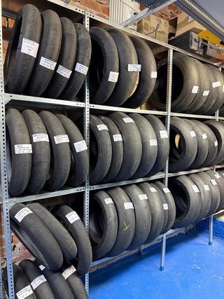 Neumaticos de circuito/Calle