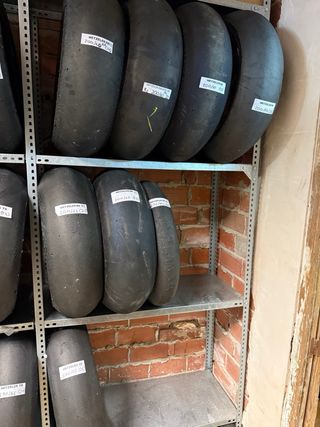 Neumaticos de circuito/Calle