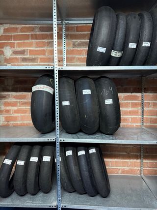 Neumaticos de circuito/Calle