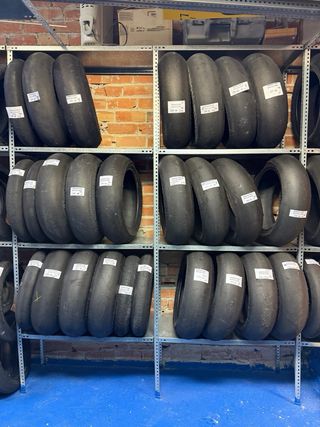 Neumaticos de circuito/Calle