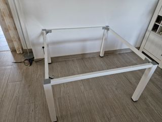 Mesa moderna roble estructura acero lacado blanco