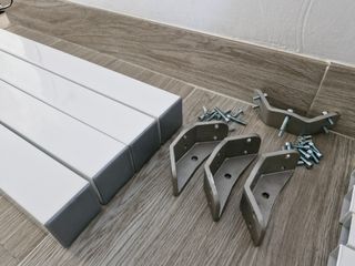 Mesa moderna roble estructura acero lacado blanco
