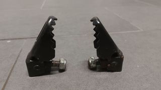 Pousa Pés Moto DT DTR universais