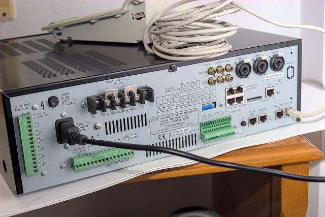 Amplificador de linea de 100V Toa VM-3360VA