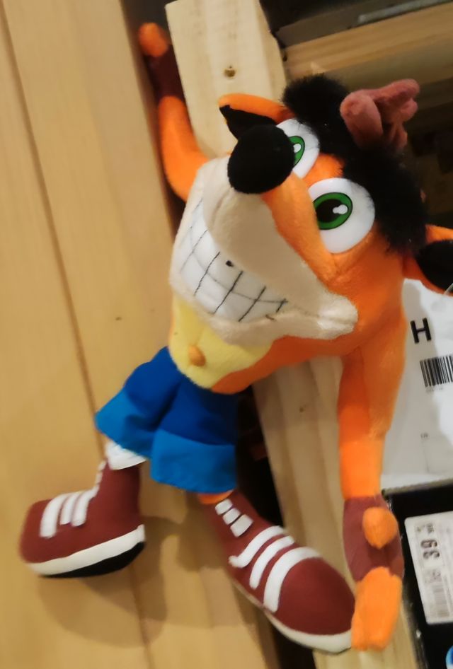 CRASH BANDICOT PELUCHE