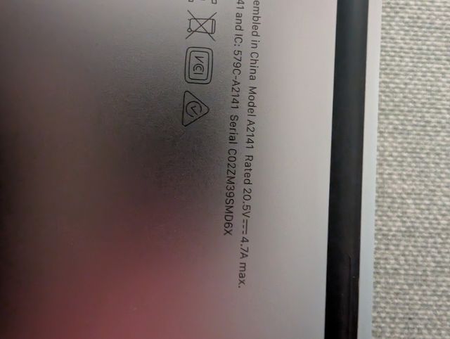 MacBook Pro 16 2019 i9/32/2TB+Windows