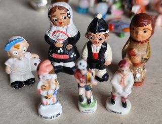 42 MINI FIGURAS PORCELANA Y OTROS MATERIALES
