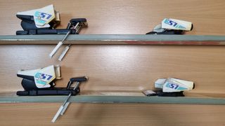 Esquís rectos K2 185cm con fijaciones Salomón Skis