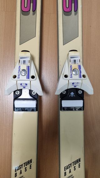 Esquís rectos K2 185cm con fijaciones Salomón Skis