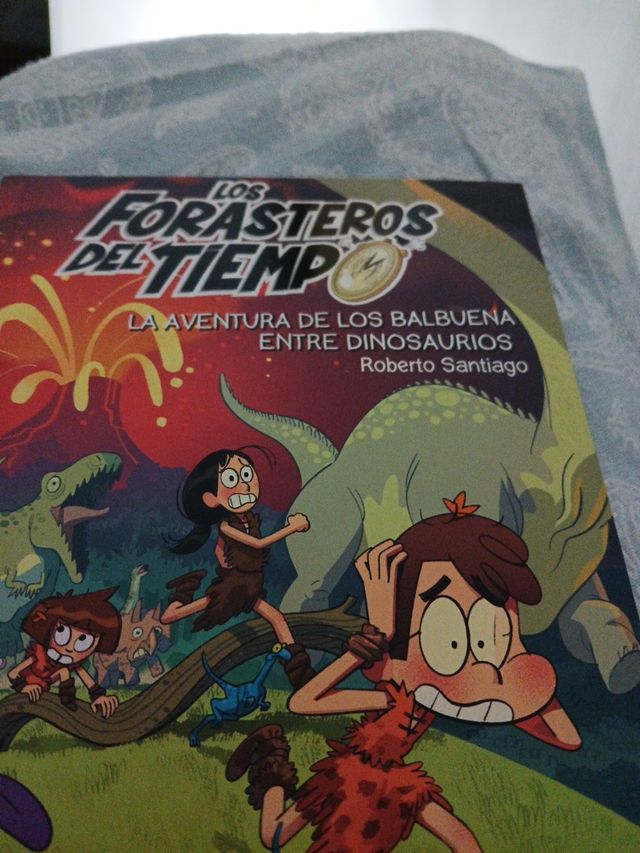 Los Forasteros del Tiempo 6: La aventura de los Balbuena entre dinosaurios