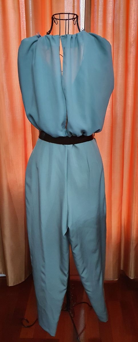 Mono frunces hombreras cinturón zara.