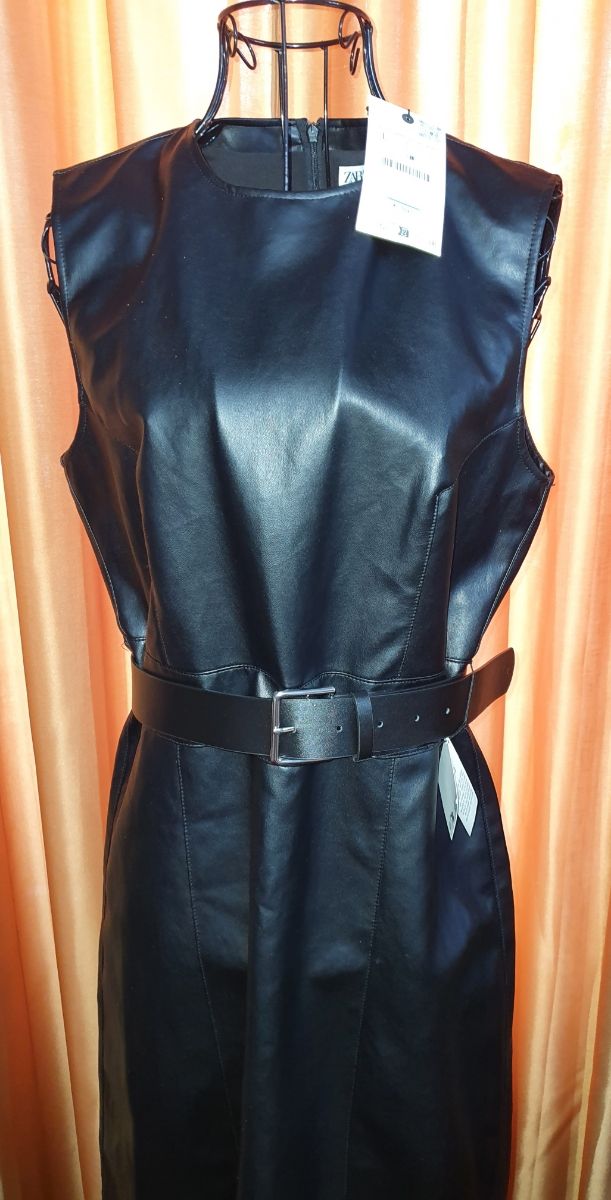 Vestido efecto piel woman colección Zara