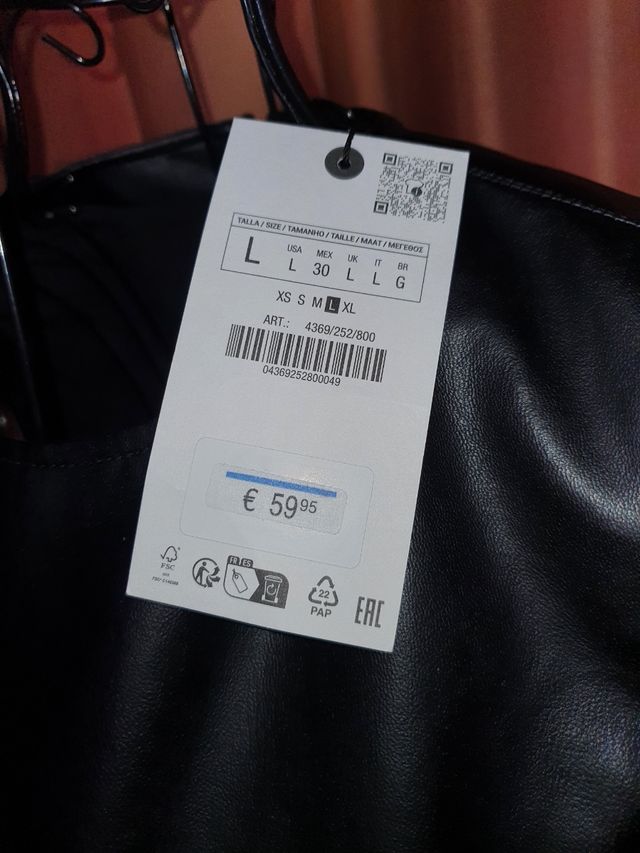 Vestido efecto piel woman colección Zara