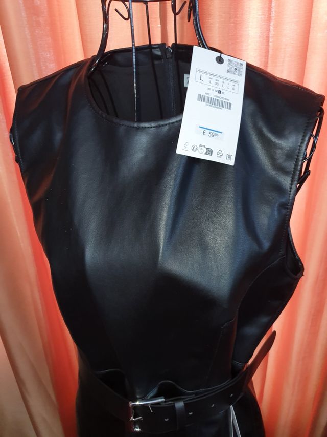 Vestido efecto piel woman colección Zara