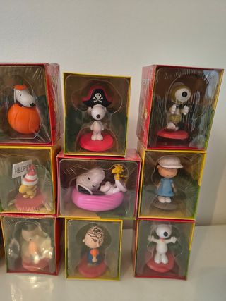 Collezione completa Peanuts 30 statuette