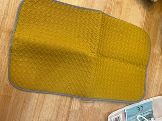 Cambiador portatil bebe color mostaza