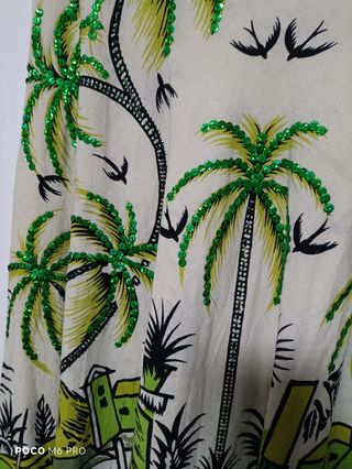 Falda crema con estampado de paisaje
