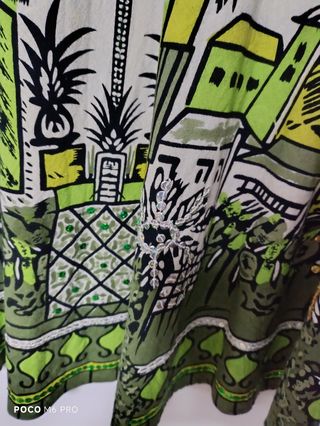 Falda crema con estampado de paisaje