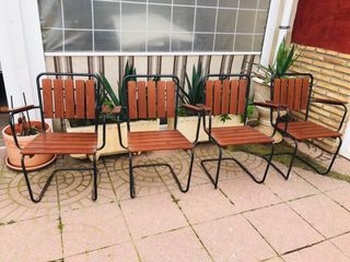 Mesa y sillas jardin