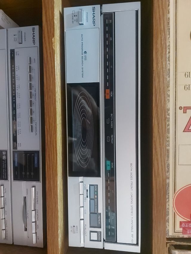 Equipo música Sharp vintage