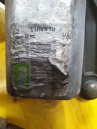 Limpia trasero clio