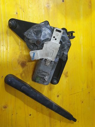 Limpia trasero clio