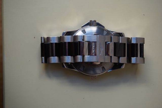 Reloj Longines Conquest (41mm, bisel cerámico)