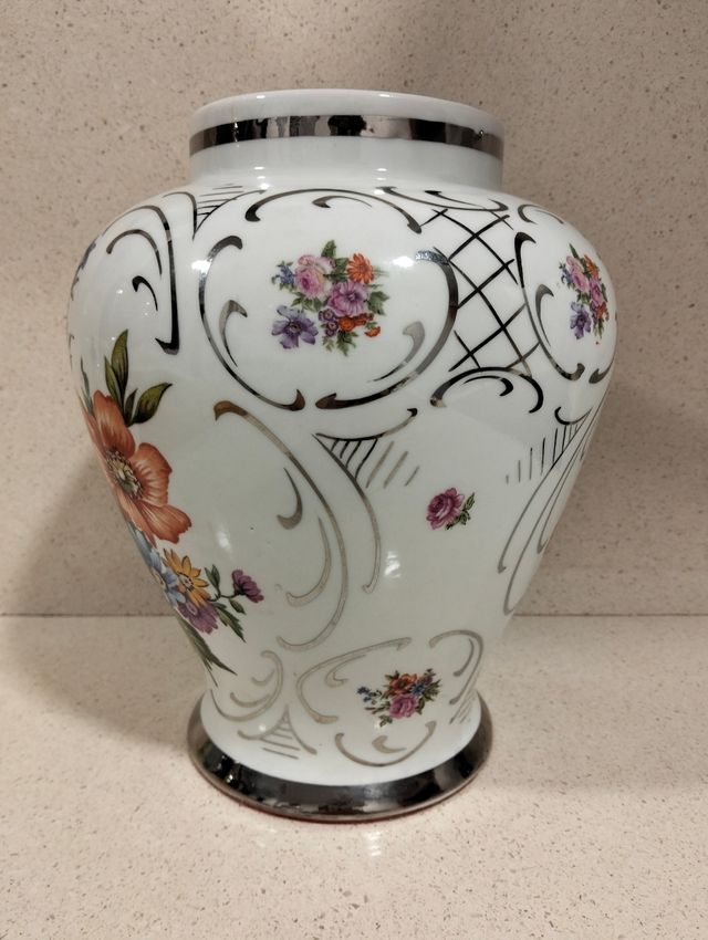 Tibor porcelana flores y plata