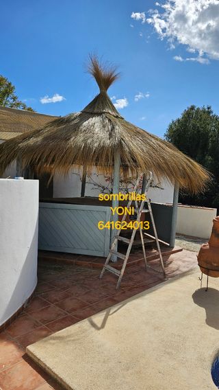 Sombrillas de carri verzo mimbre