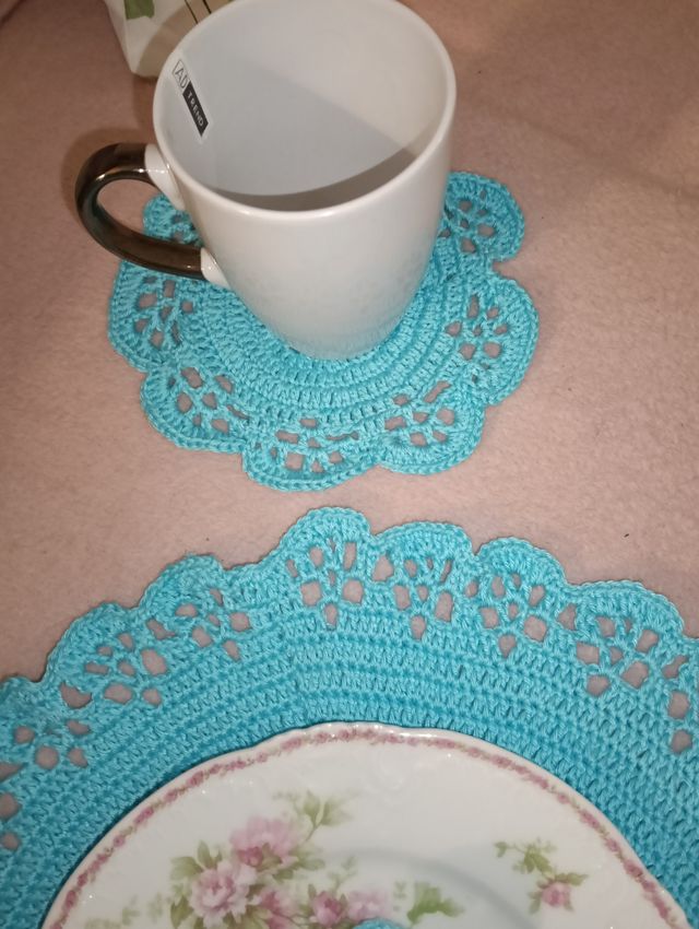 Sottopiatto con sottobicchiere fatti a 