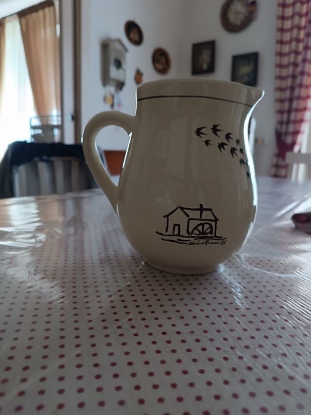 Mulino bianco brocca