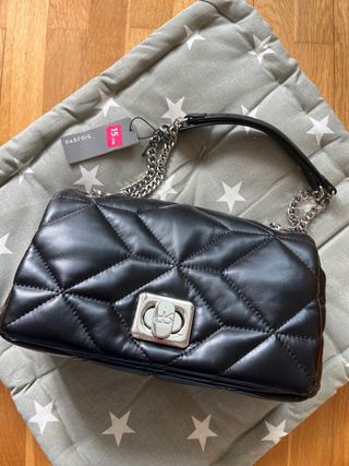 Precioso bolso negro de parfois