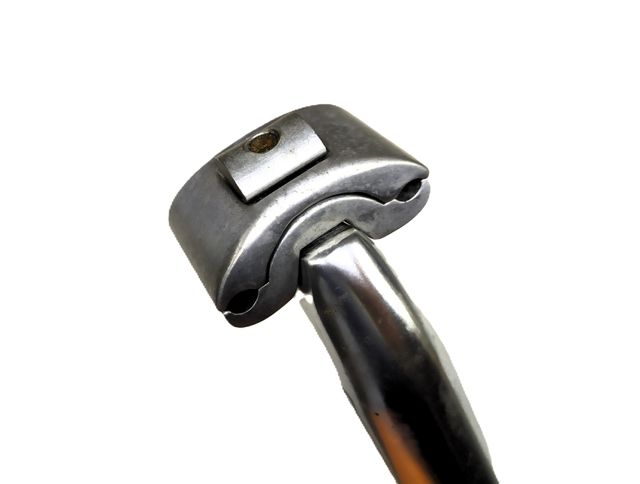 Tija de sillín de 27,2mm. de diametro.