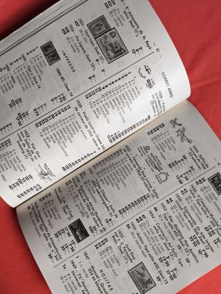 2 CATÁLOGOS FILATELIA Y SELLOS ANTIGUO 1957-1958