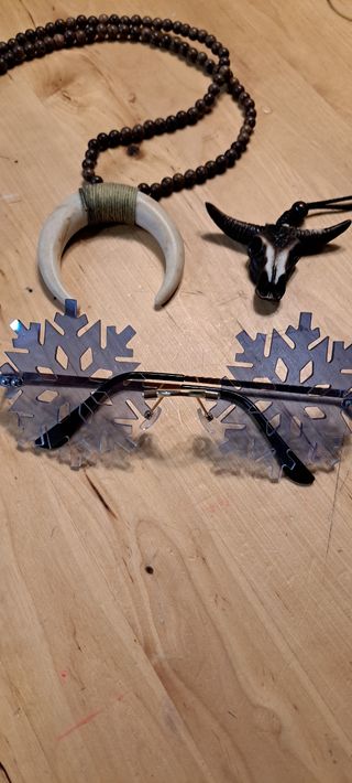 Disfraz de Esquimal mujer y accesorios.
