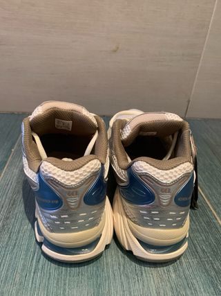 Asics Kayano