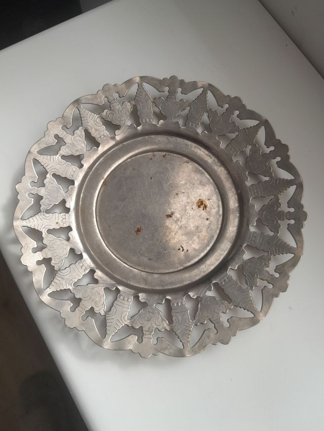 Cenicero antiguo de bronce