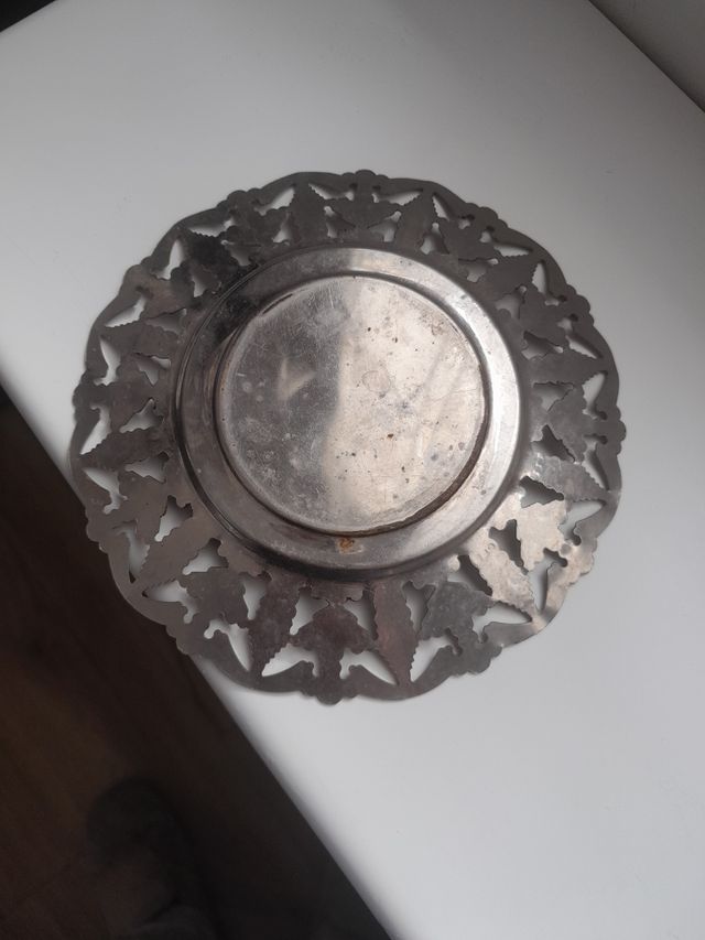 Cenicero antiguo de bronce