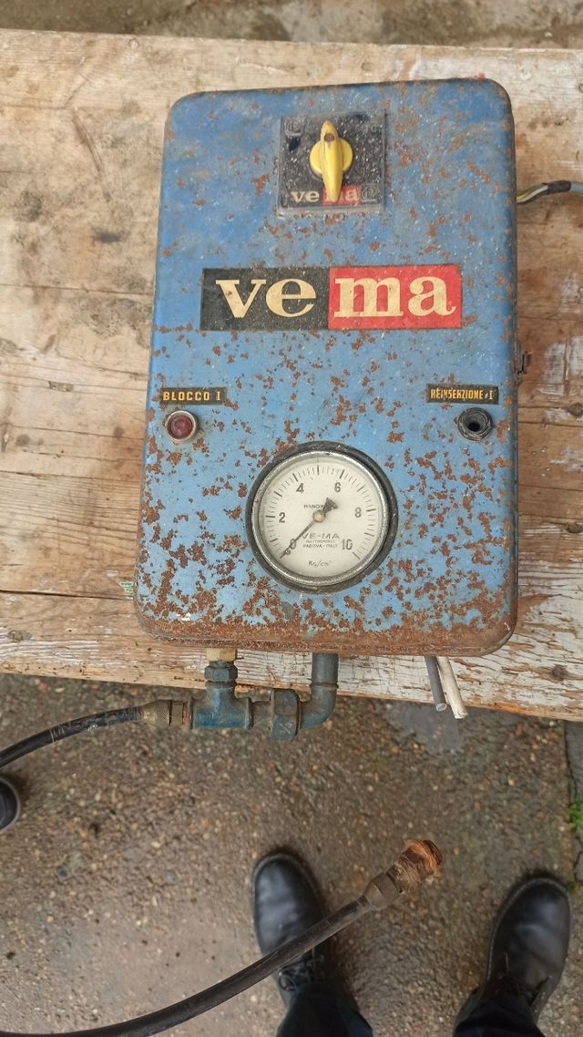 Marcha-paro de bomba de agua