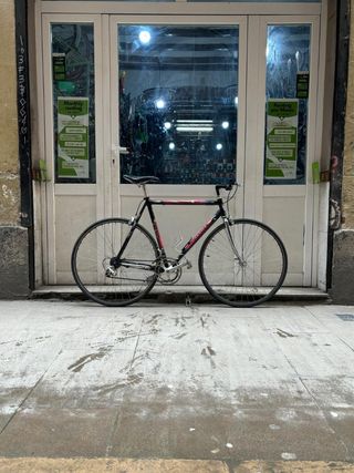 Bicicleta carretera Mendiz M